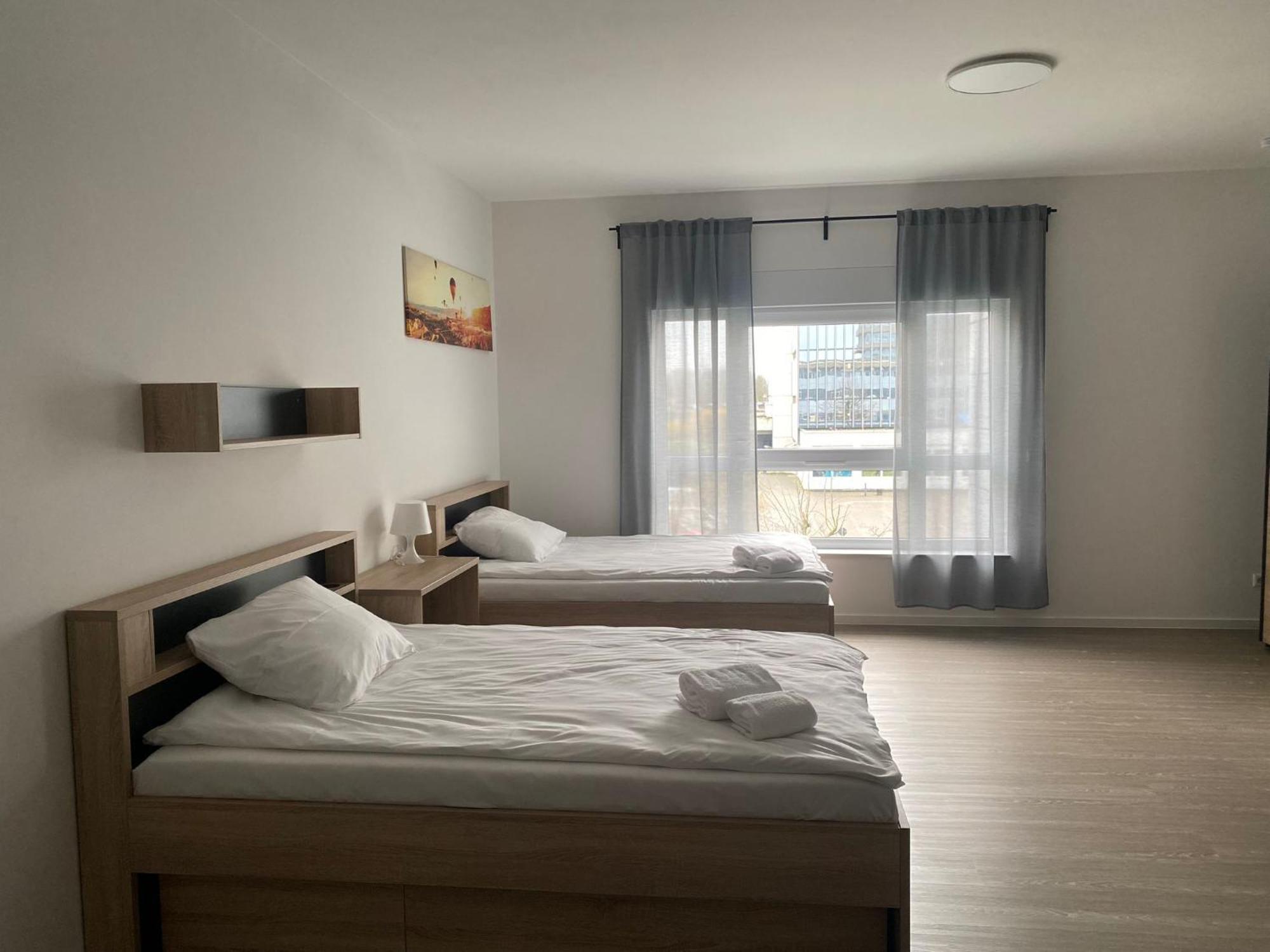Jade & Jabo - Sehr Schoene Zimmer & Apartements Zum Wohlfuehlen Tageweise & Wochenweise Buchbar Neuss Zimmer foto